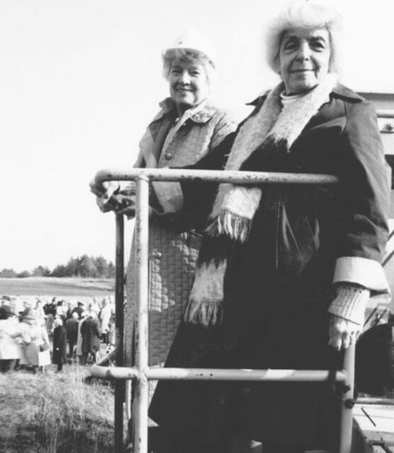 Rosemary Coffin and Maryanna Hatch, RiverWoods founders, black and white photo